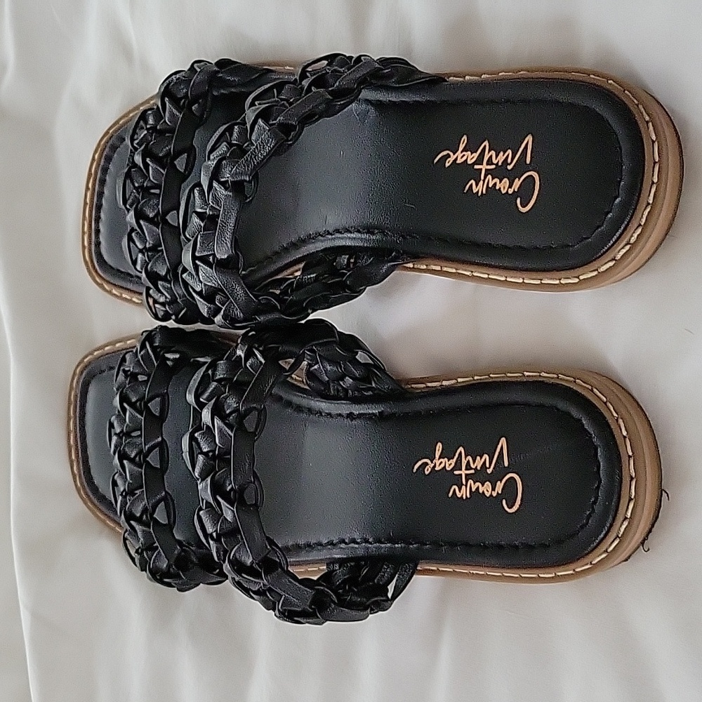 Ladies sandals worn once